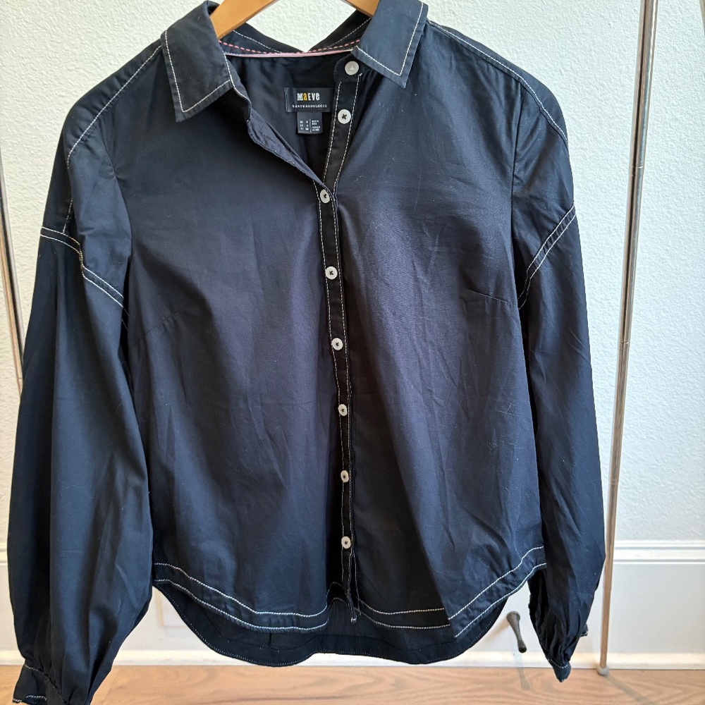 ANTHROPOLOGIE- MAUVE WESTERN POPLIN BUTTON DOWN  BLACK AND WHITE BLOUSE- SIZE 4